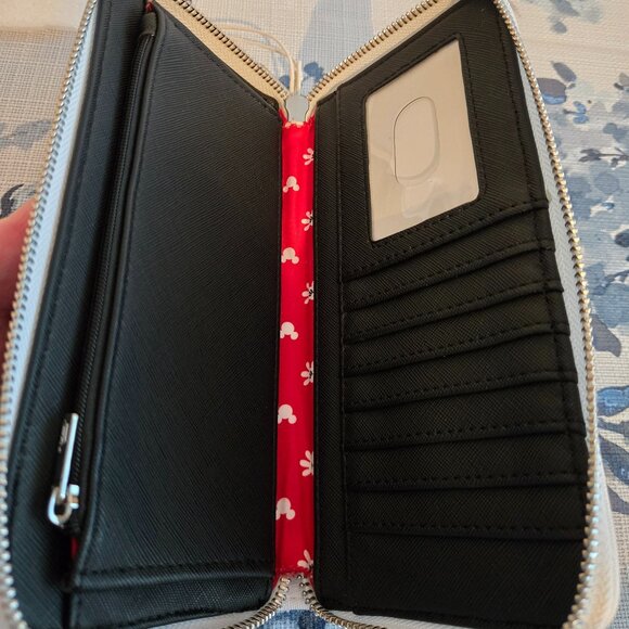LARGE MICKEY MOUSE LOUNGEFLY WRISTLET WALLET - Picture 4 of 4
